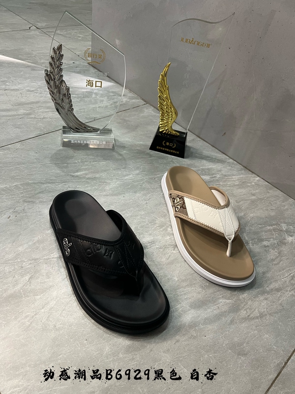 2026 New Men's Sandals, Outdoor, Odor-Resistant, Wear-Resistant, Breathable, Height-Increasing, Soft-Soled, Casual Beach Flip-Flops