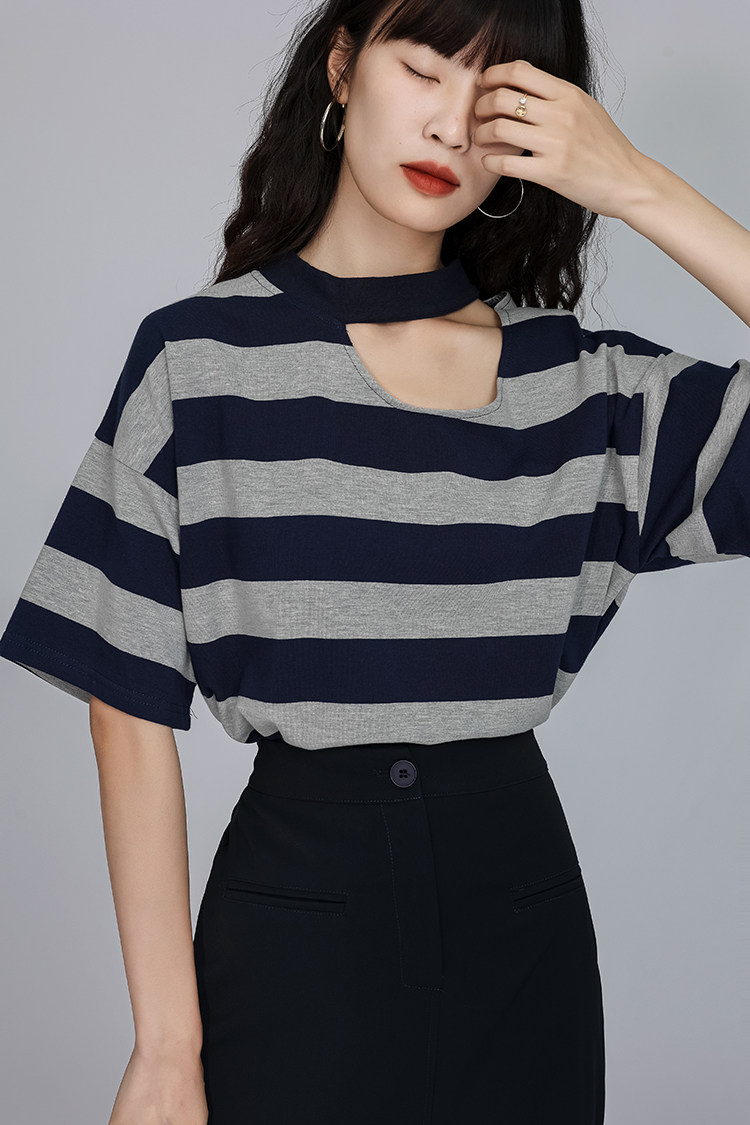 Стильные костюмы 「又巷」甜辣两件套裙2023年夏季新款条纹上衣搭开叉半身裙套装女