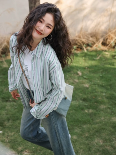 Весенняя ретро рубашка, дизайнерский лонгслив, куртка, тренд сезона, воротник поло, оверсайз