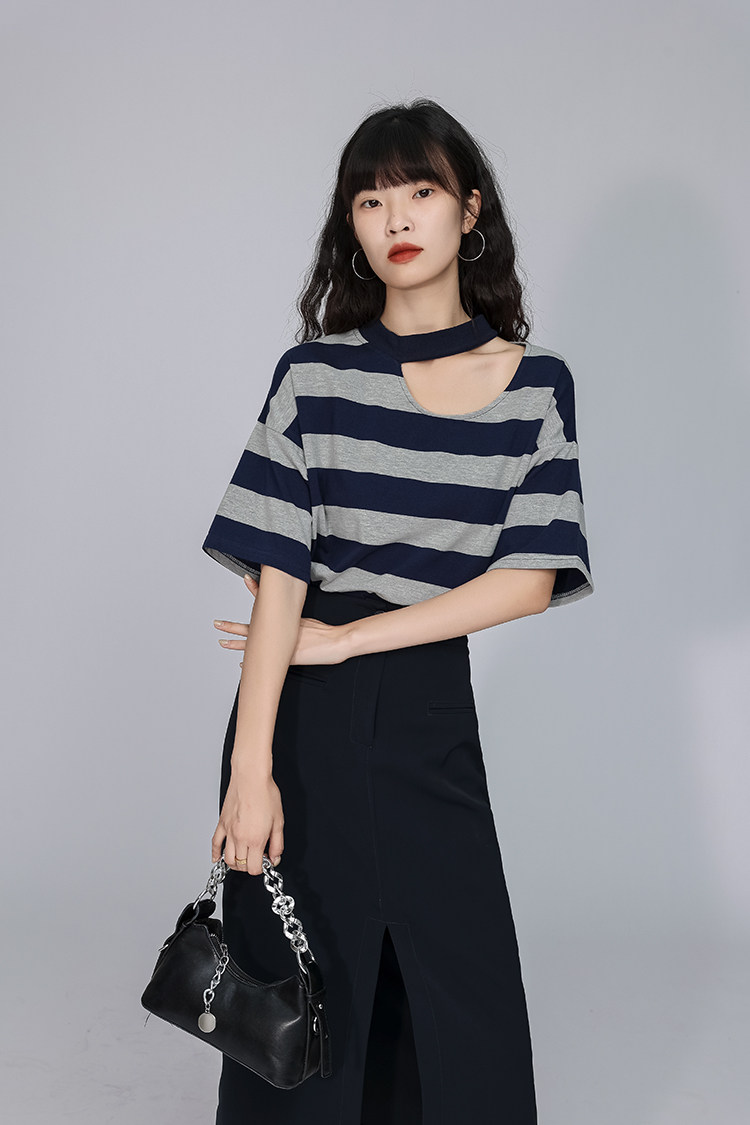 Стильные костюмы 「又巷」甜辣两件套裙2023年夏季新款条纹上衣搭开叉半身裙套装女