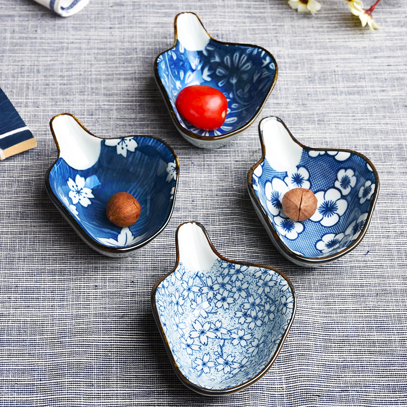 Japanese shaped small saucer Household seasoning dish Ceramic seasoning dish Creative dip dish Vinegar dish Soy sauce dish Pickle dish