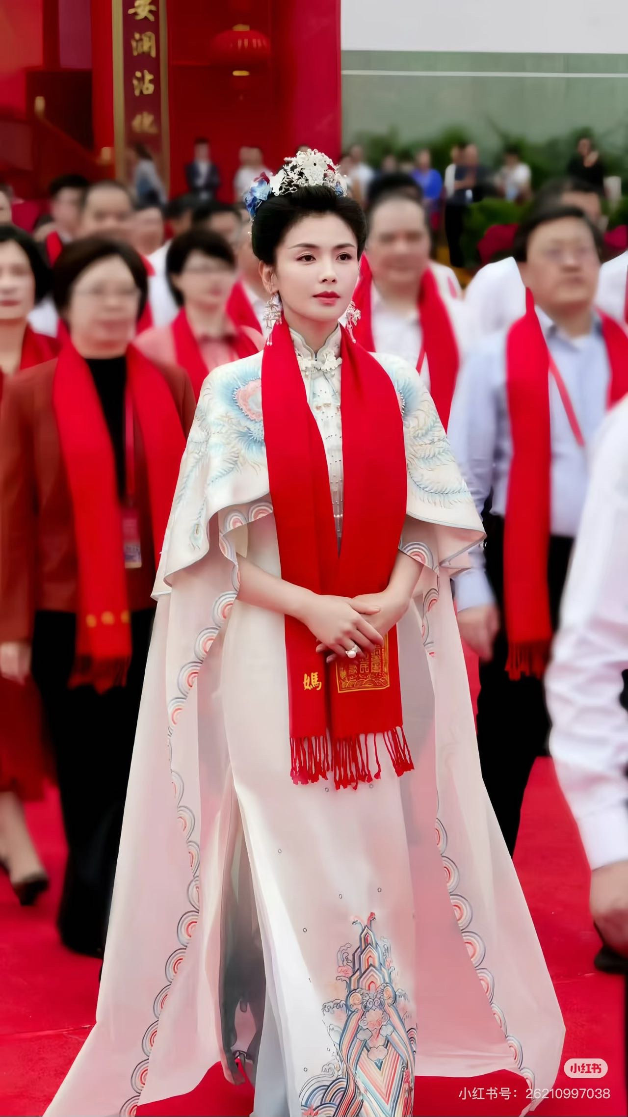 Liu TaoのS925スターリングシルバーリング（女性用）、2025年新スタイル、売れ筋、ライトラグジュアリー、ニッチデザイン、ハイエンド人差し指リング
