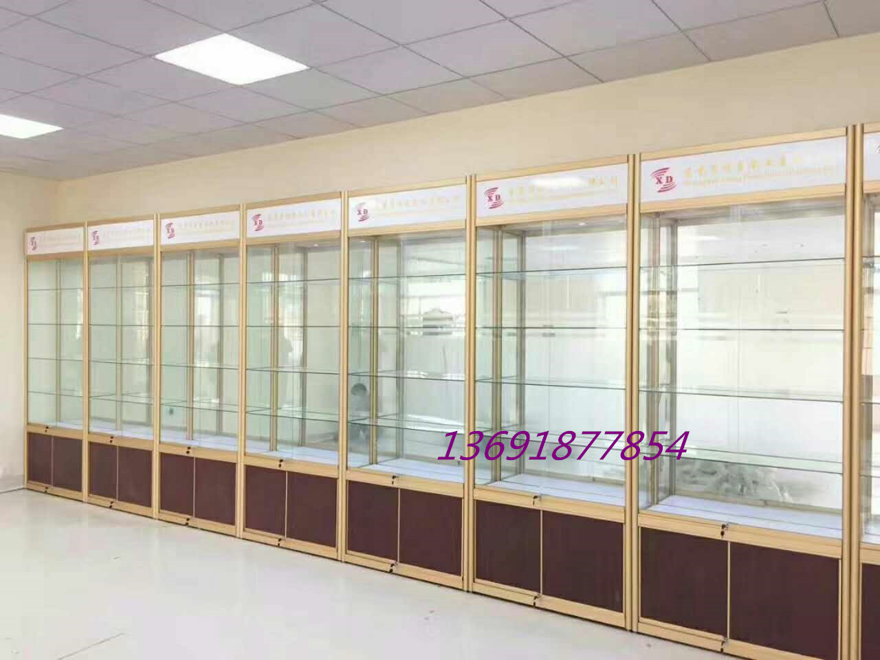 Thâm Quyến mẫu trưng bày tủ trưng bày sản phẩm tủ công ty