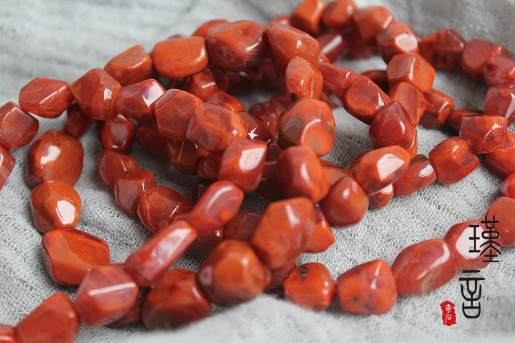 Agate South Red với một chiếc vòng tay đầy những vòng tay vô định hình thịt Hạt chín mảnh hạt lửa vòng tay vàng