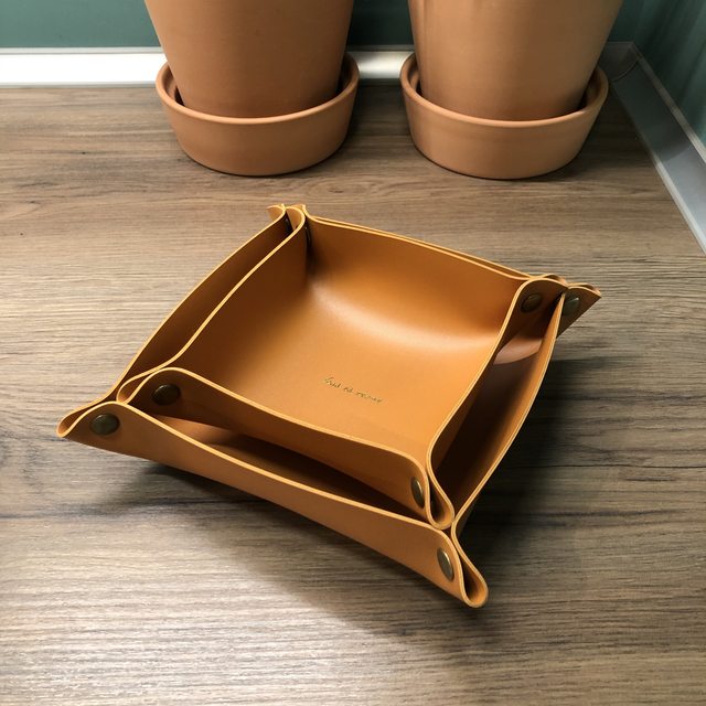 Nordic ins light luxury two-sided leather solid color desktop storage tray key foyer storage tray ເຄື່ອງປະດັບເຄື່ອງສໍາອາງ