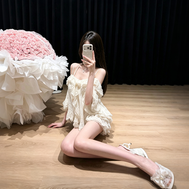 【Xiaoyu's Island】Japanese Vintage Style Heavy-Duty Snowflake Lace Off-Shoulder Chiffon Blouse Top