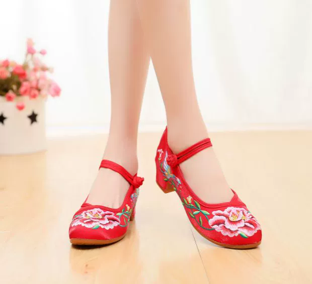 Giày khiêu vũ vuông nữ cũ Bắc Kinh giày vải bốn mùa quốc gia giày khiêu vũ yangko hiệu suất giày tăng giày thêu giày khiêu vũ - Khiêu vũ / Thể dục nhịp điệu / Thể dục dụng cụ