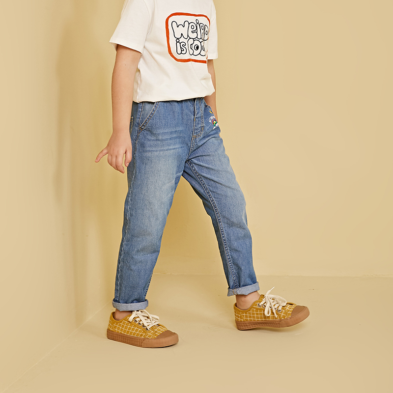 Bác bông 2020 mùa xuân Outfit New Boy Slim Jeans Cô gái thêu rửa Harlan quần quần âu.