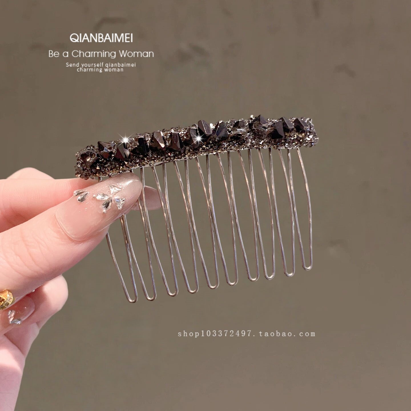 High-end Korean style crystal hair comb for women, 2026 new retro rhinestone inlaid inverted comb, perfect for fixing medium-length hair.