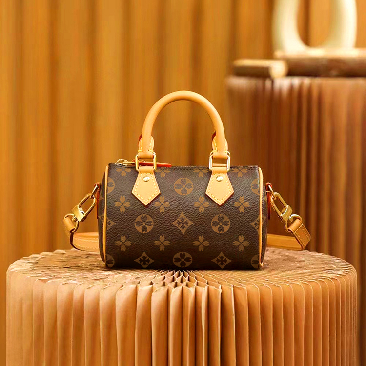 Hong Kong Brand Genuine Leather Boston Pillow Bag for Women 2025 New Fashion Versatile Winter Monogram Handbag Crossbody Bag