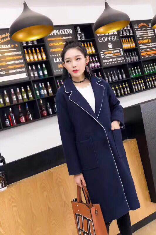 Hoa chị em 2017 mùa thu đông mới buông xõa rộng cỡ áo len dài màu xanh len qua đầu gối - Áo khoác dài áo phao lông vũ