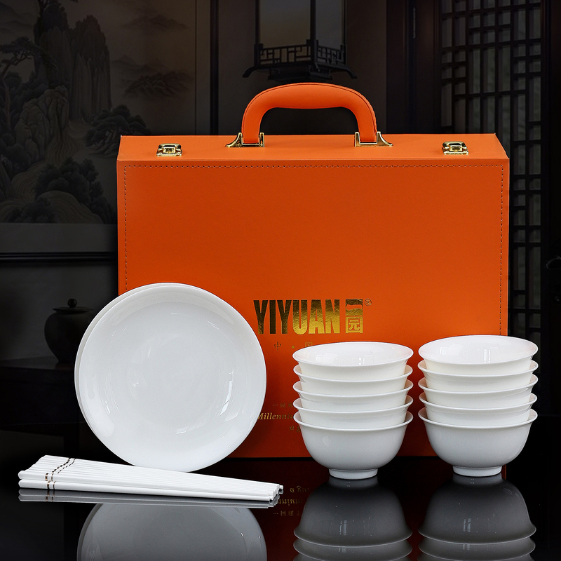 A Set of High-End Jade-Colored Tableware with Bowls and Plates, a Perfect Gift in a Luxury Gift Box