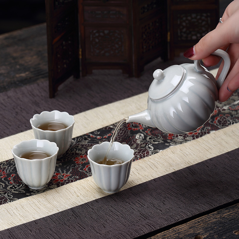 Ceramic tea set 3 contracted household teapot teacup tea service of a complete set of kung fu tea set a complete set of gift boxes