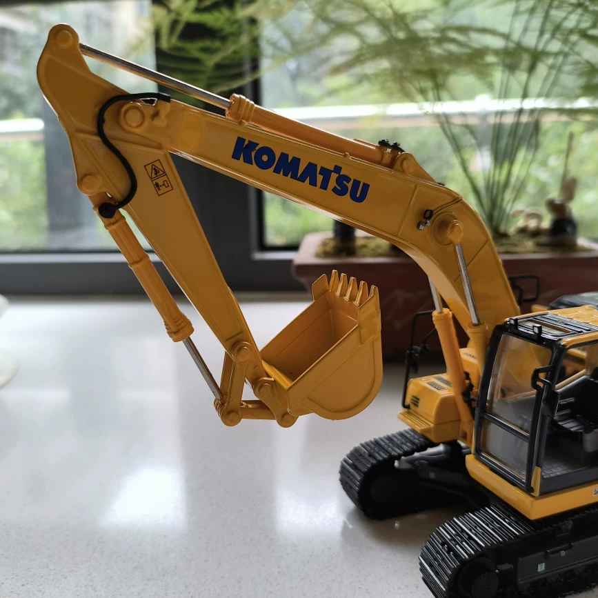 Оригинал 1:43KOMATSU Комatsu PC200-11 экскаватор модель PC200-8 экскаватор сплав модель