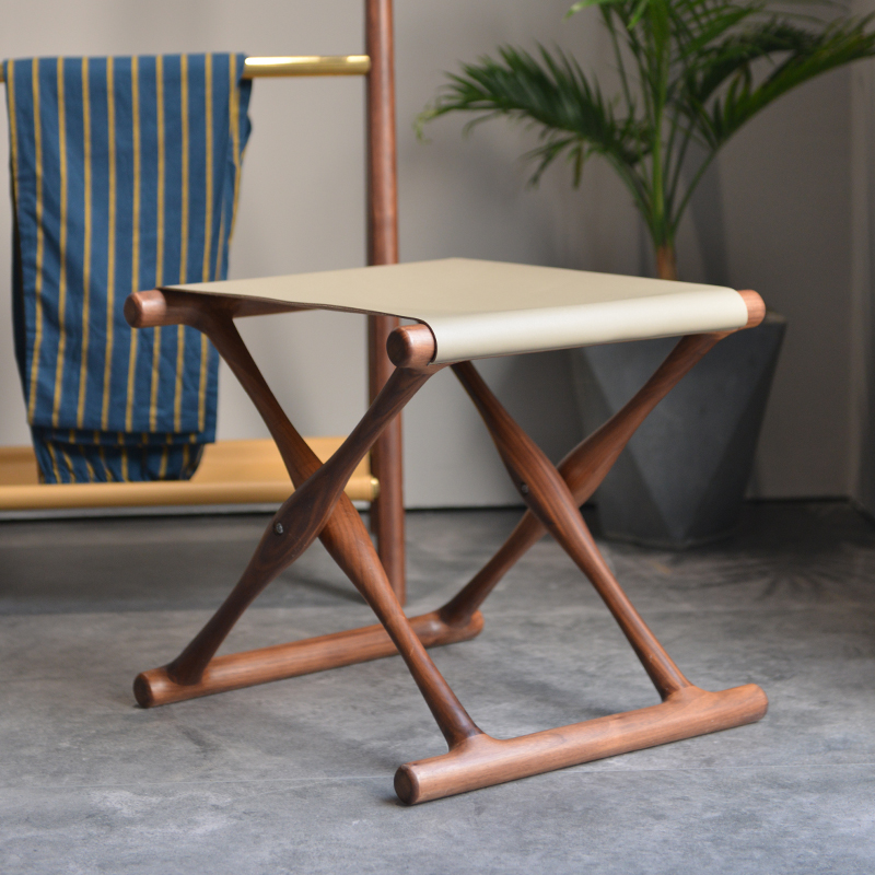 Good year with ten horses solid wood portable folding saddle skin home fishing outdoor multi-functional shoe changing stool small bench