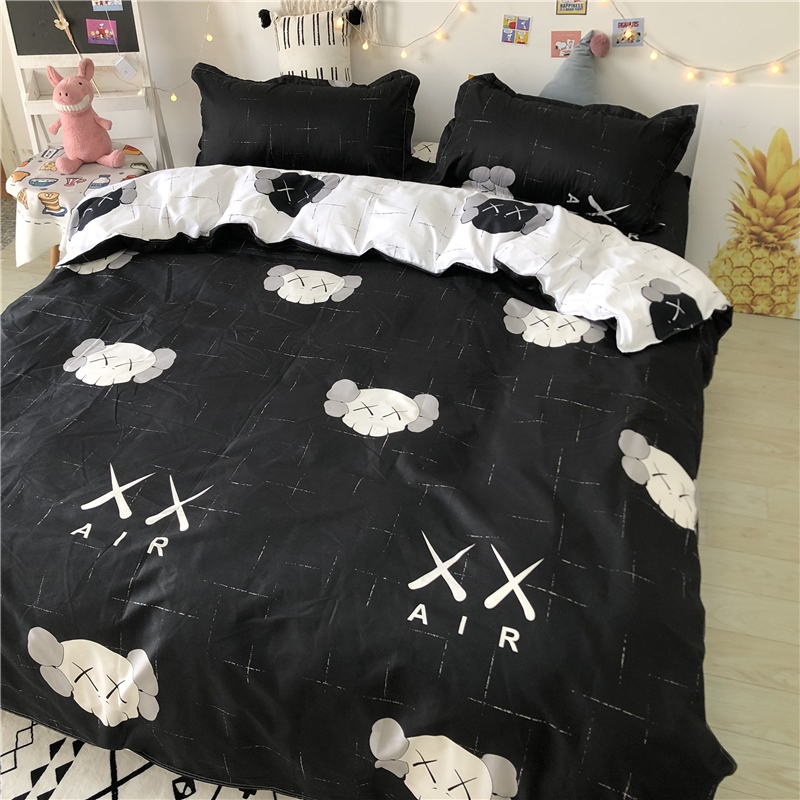 Trend Kaws original XX eye cartoon quilt cover four-piece set net red black autumn and winter student dormitory three-piece bed set