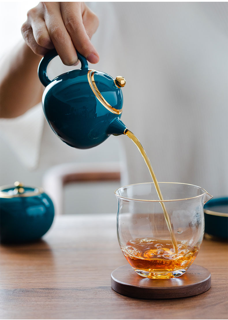 And fuels the teapot ceramic creation of single pot a pot of four cups of small Chinese kung fu tea cup outfit