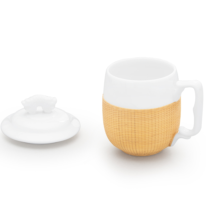 And creation of bamboo states porcelain ceramic cups kung fu tea set personal cup with cover cup, the white porcelain cup