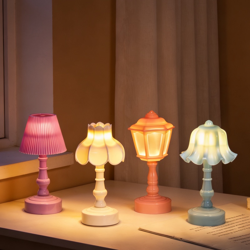 ins Retro Night Light Table Lamp Bedroom Bedside Lamp Dormitory Creative Desktop Ornament Birthday Gift Female Sleep Lamp