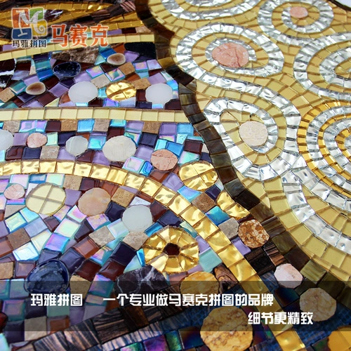 Новый продукт с рамкой, висящей живописью с картиной, диван, фоновая стена мозаика художественная декоративная живопись.