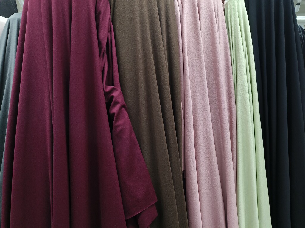YJ外贸服装工厂