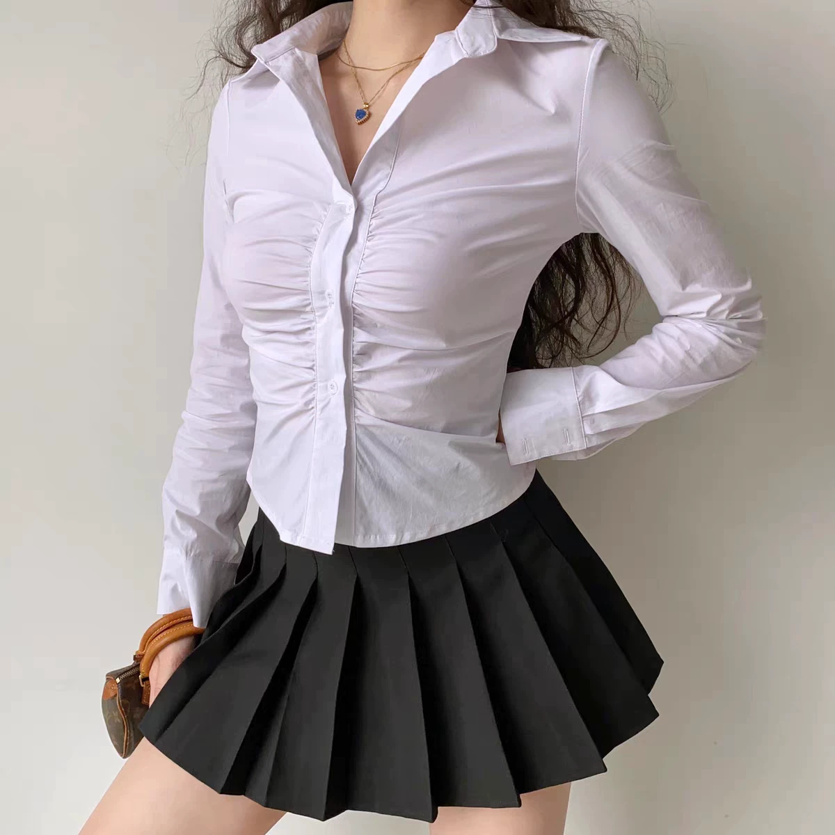 Pure lust-style pleated design, slim and versatile waist-cinching shirt, women's tops, 2024 autumn new style, discreet and chic shirt
