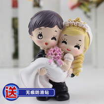 Couple creative love send girl birthday gift Wedding girlfriend wife resin doll trinkets Home ornaments