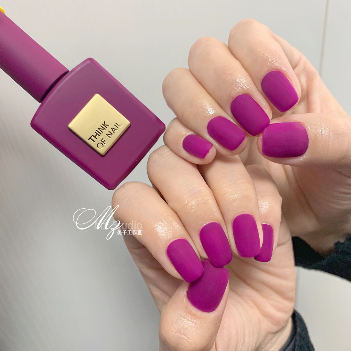 South Korea Import Thinks of nail beauty nail polish 561 Purple red with little red book expensive