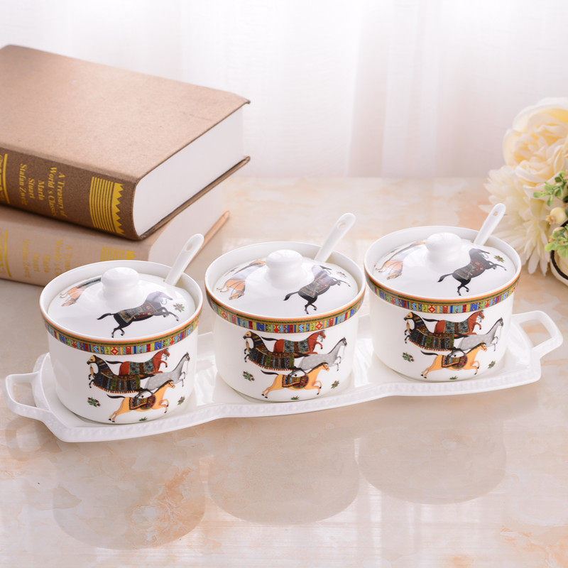 Creative Korean ceramic seasoning jar with porcelain plate seasoning box bottle seasoning jar box bottle salt jar set kitchen supplies