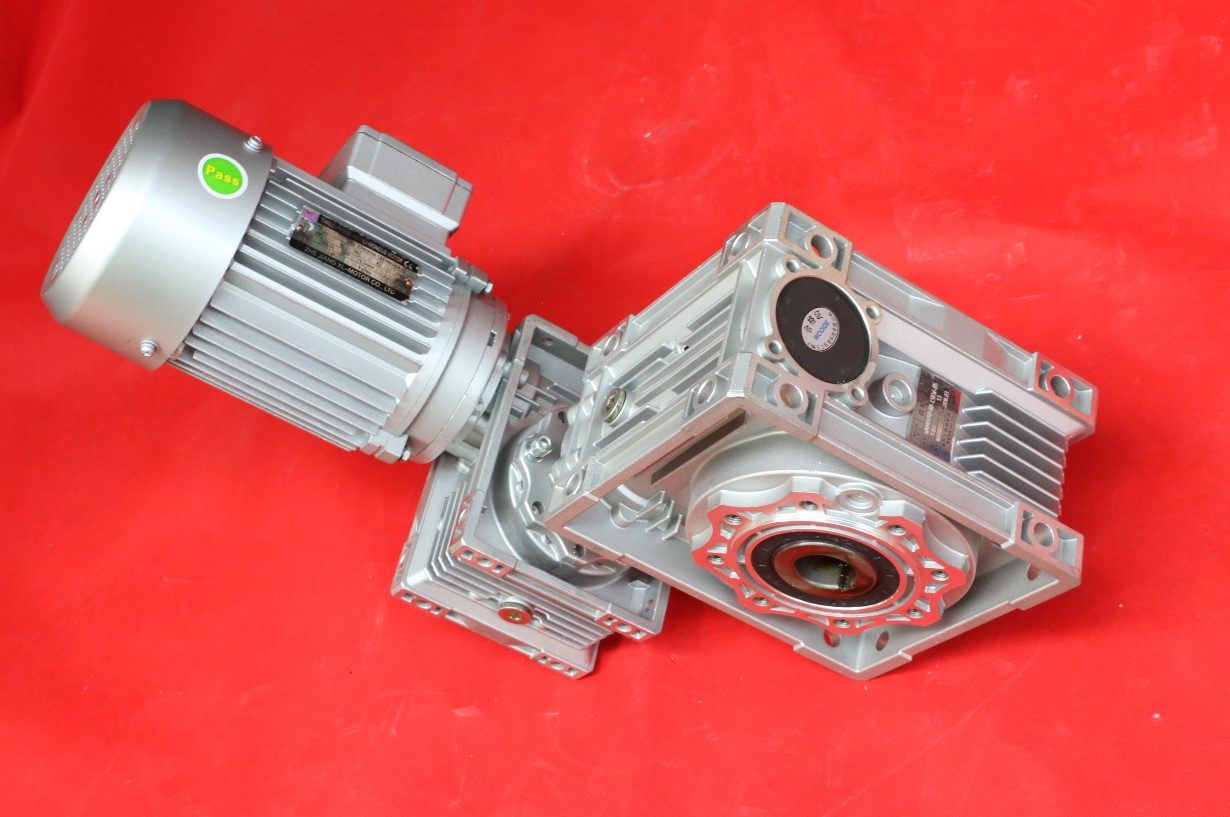 Manufacturer direct sales RV90-700-0 25KW turbine aluminum shell iron shell worm rod vertical reducer