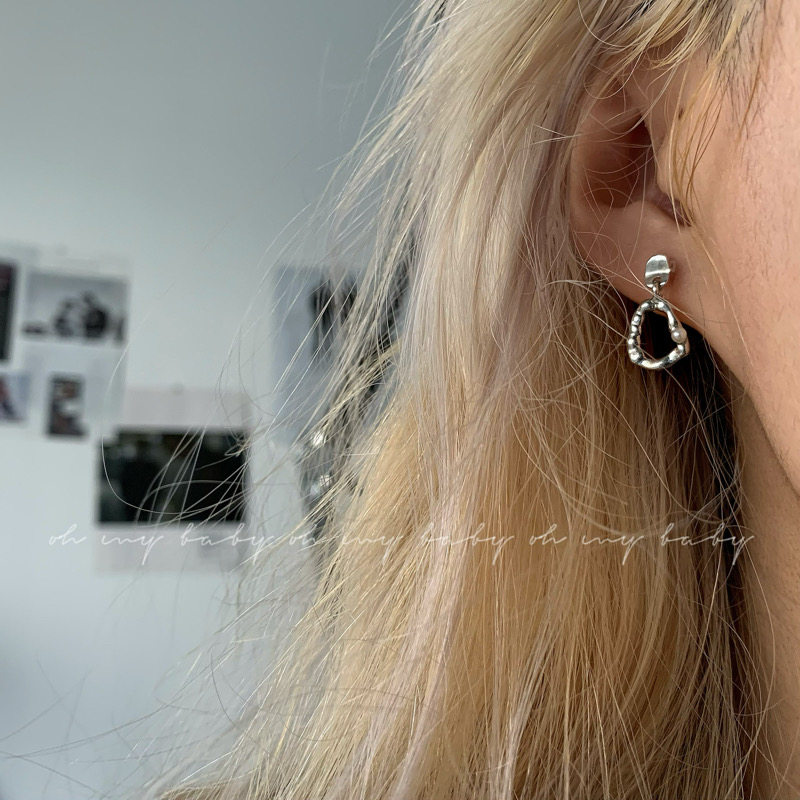 Irregular design pearl geometric ear needle ear clip without ear hole can be worn simple cold wind S925 silver-plated needle