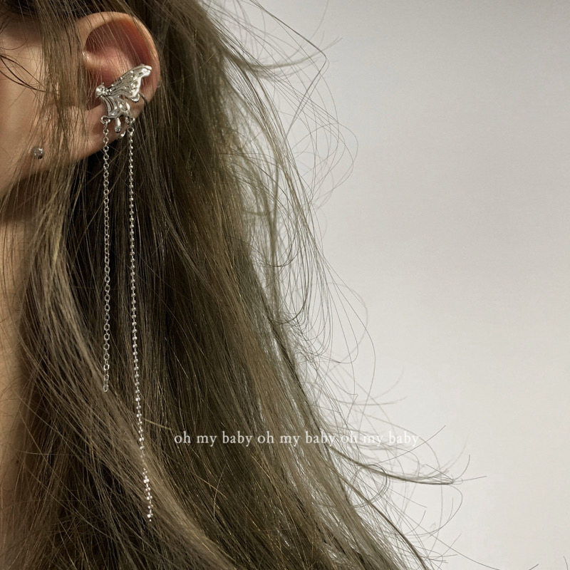 Butterfly wing chain tassel long version ear bone clip Korean sweet cool cold ventilation function no ear hole ins female