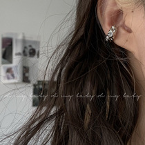 Irregular pattern ear bone clip without ear holes can be worn very simple and cold wind design sense of small artistic sense