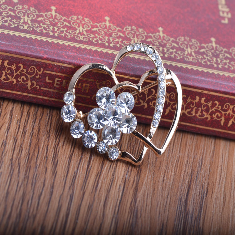 Tinh tế trâm hoa nổ ngọc trai rhinestone TÌNH YÊU tình yêu phụ kiện quần áo trâm mua ba tặng một - Trâm cài cài áo