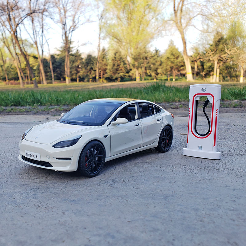 1:24 Tesla Model 3 Alloy Car Model with Simulated Sound and Light, Pull-Back Toy Car, Off-Road Charging Pile 1:24 Tesla Model 3 Alloy Car Model with Simulated Sound and Light, Pull-Back Toy Car, Off-Road Charging Pile