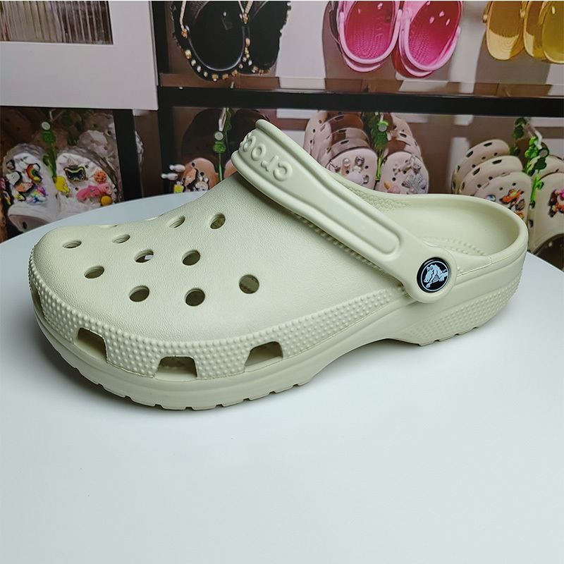 Crocs Clogs Celebrity Classic Outdoor Beach Shoes Crocs Men's and Women's Flat Closed-Toe Couple Sandals