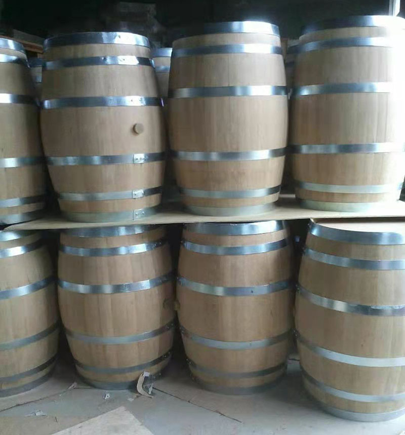 French oak barrels Renewed barrels 225L oak barrels will be displayed decorative wine