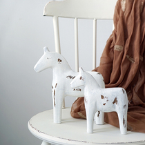  Old wooden horse ornaments entrance decorations coffee table countertop decorations wooden decorations soft decoration old white