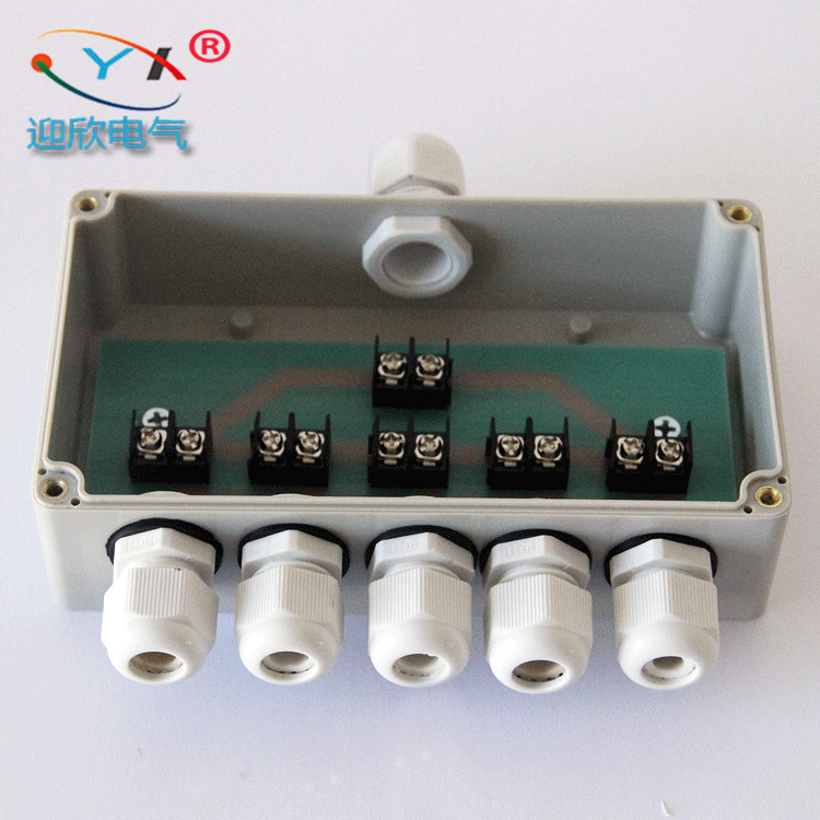 158 158 * 90 * 60 one in five out waterproof junction box 20A terminal box 220V cable splitting wire box plastic ABS