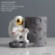 Космонавт, система хранения, держатель для ручек
