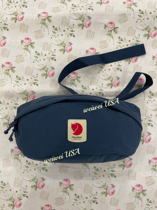 Arctic Fox Waist Bag, Unisex Chest Bag, Crossbody Bag, Storage Bag, Shoulder Bag 23165