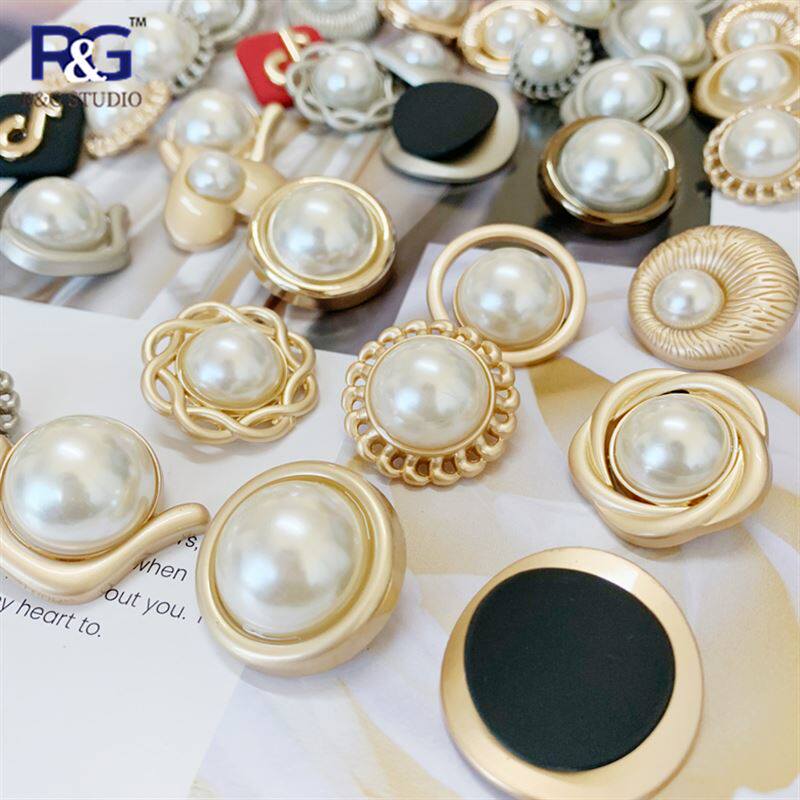 Upscale metal button Hoodies Coat Sweatshirt Hooded Sweatshirt With small fragrant wind inlaid with pearl buttons Fashion decor 25mm