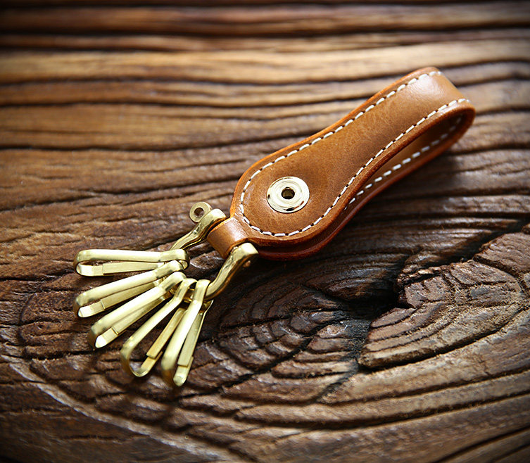 Брелок 手工植鞣牛皮钥匙扣男士简约头层真皮纯铜五金腰挂财布扣钥匙串 Cattle breeders