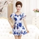Youyou trung niên áo tắm nữ bảo thủ một mảnh kiểu váy che bụng nóng mùa xuân trung niên mẹ áo tắm đồ bơi kích thước lớn - Bộ đồ bơi One Piece