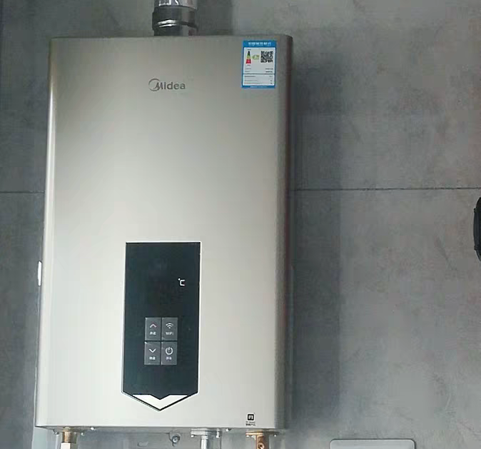 测评美的燃气热水器,恒温水浴安全畅享