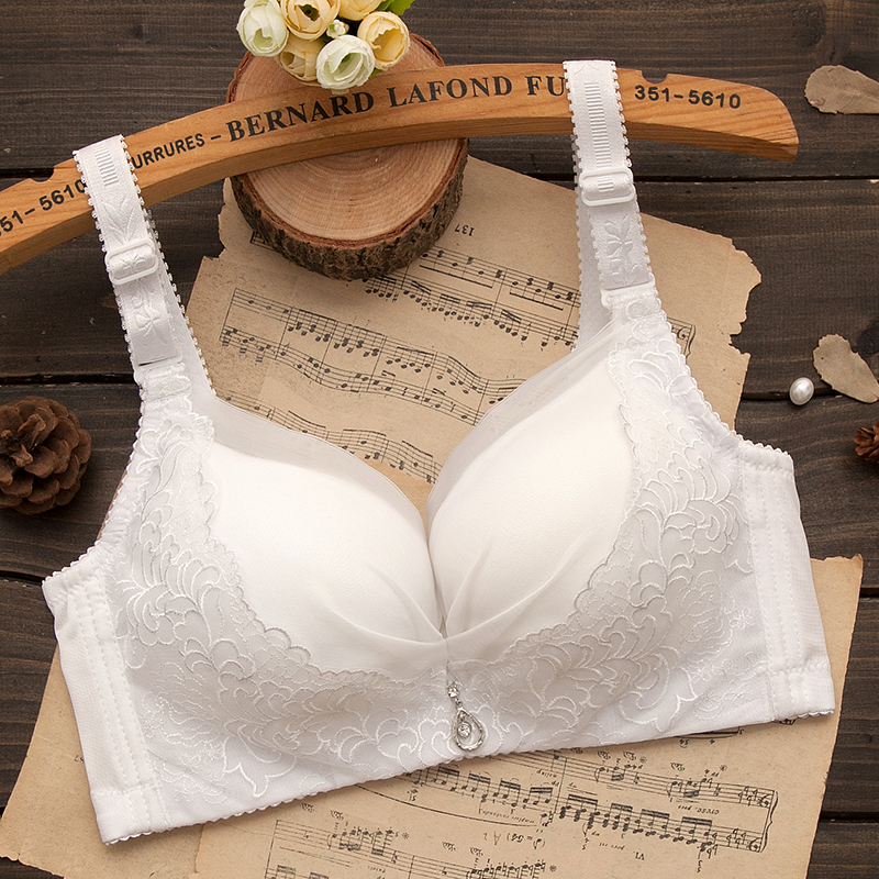 Summer white underwear girl thin section no steel ring small chest medium thick gathered lace to adjust the bra to support the skin color