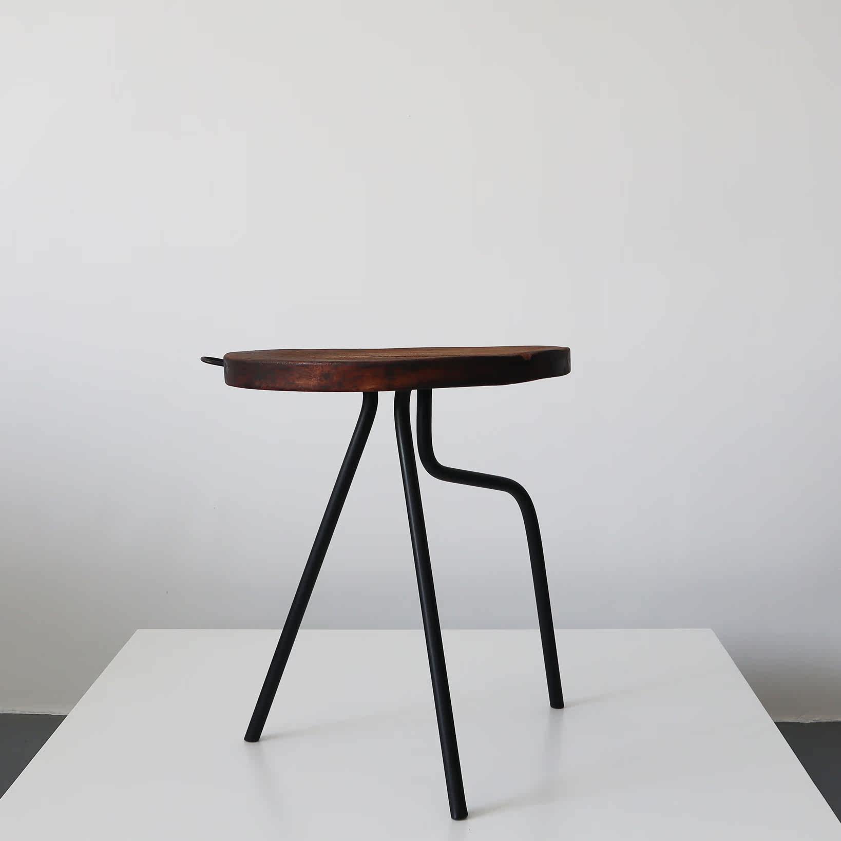 Collection of Things) Designers Profiled Sides A Few Bikers Decorate Wood Carving Props Modern Hotel Home Furniture Corner a few