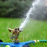 Металлический рокер стрелка сопло ирригационные оборудование для спринклерного распылителя ирригированное газоновое сад Поливы цветы и аэрозольный сад ирригации