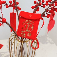 Цветы, богатые красными конвертами