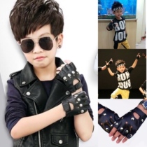 Childrens stage performance personality rivets half-finger gloves boys and girls punk Korean version of Thunderbolt street dance finger gloves tide